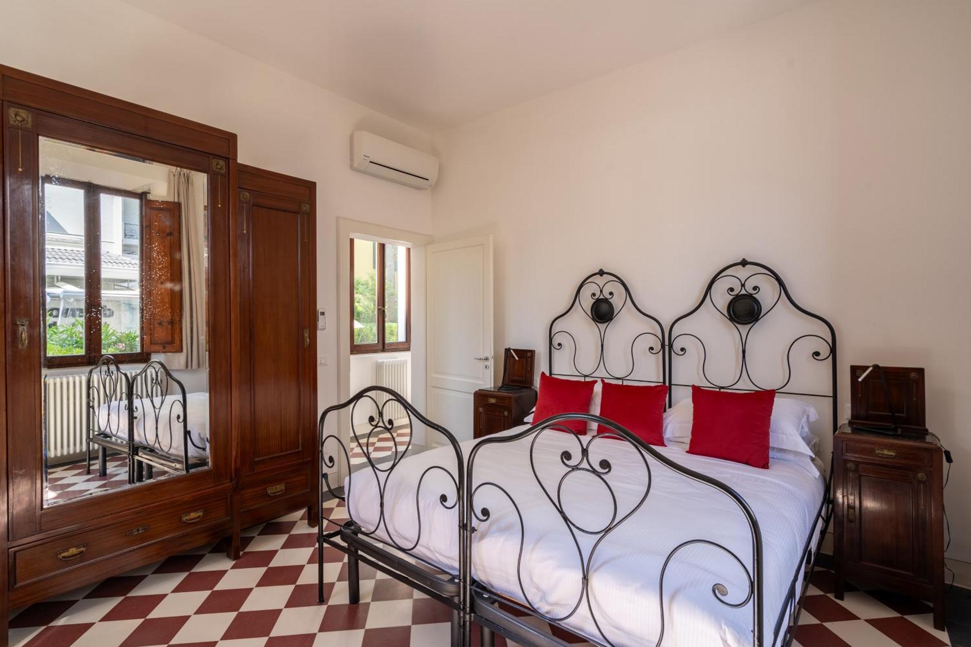 Hotel Select Suites & Spa - Apartments Риччоне Экстерьер фото