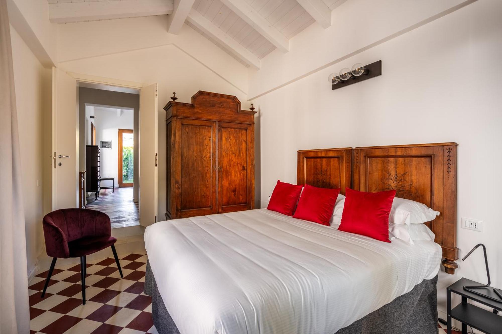 Hotel Select Suites & Spa - Apartments Риччоне Экстерьер фото