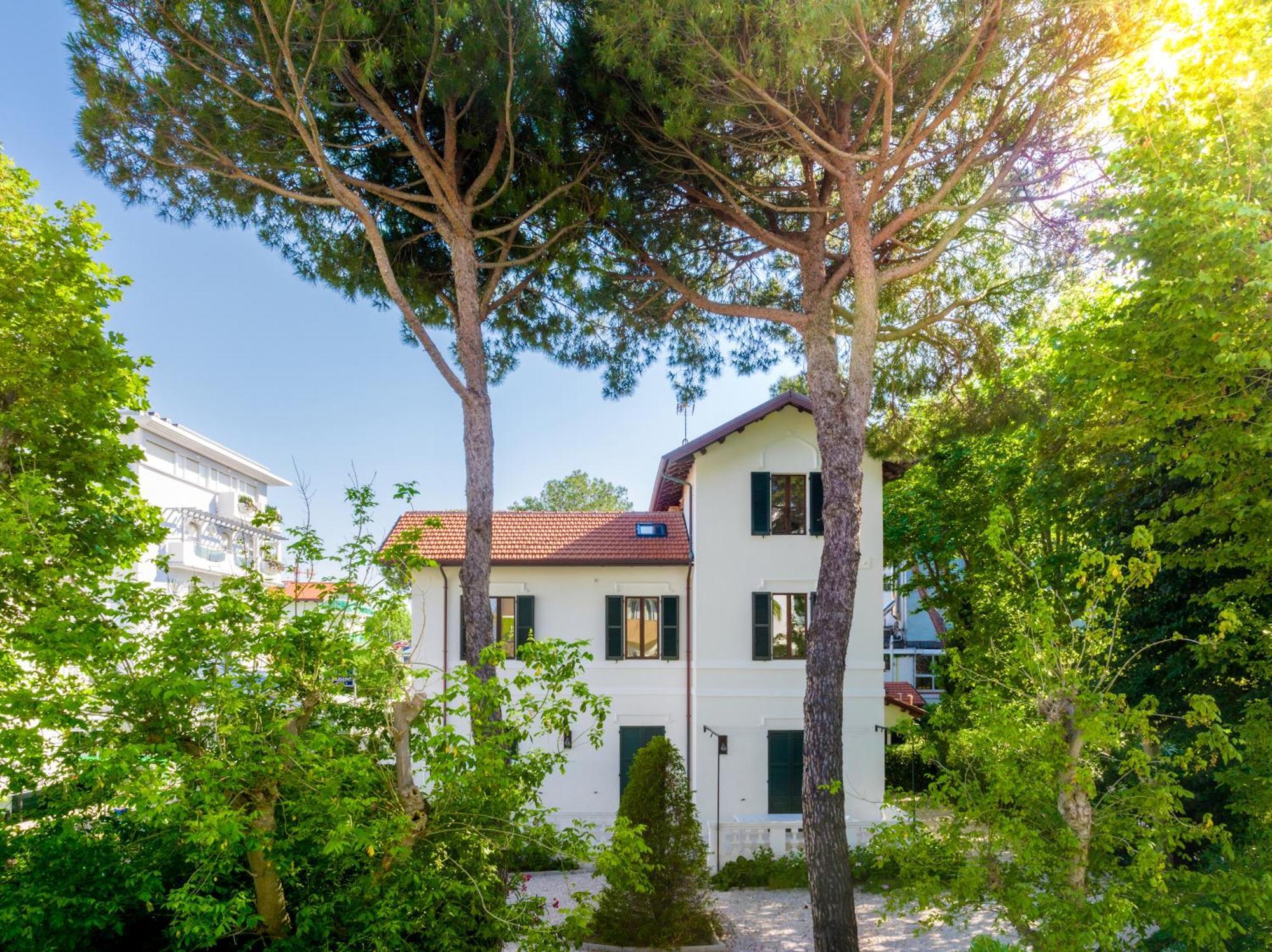 Hotel Select Suites & Spa - Apartments Риччоне Экстерьер фото